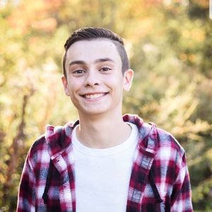 Meet your Posher, Dennis